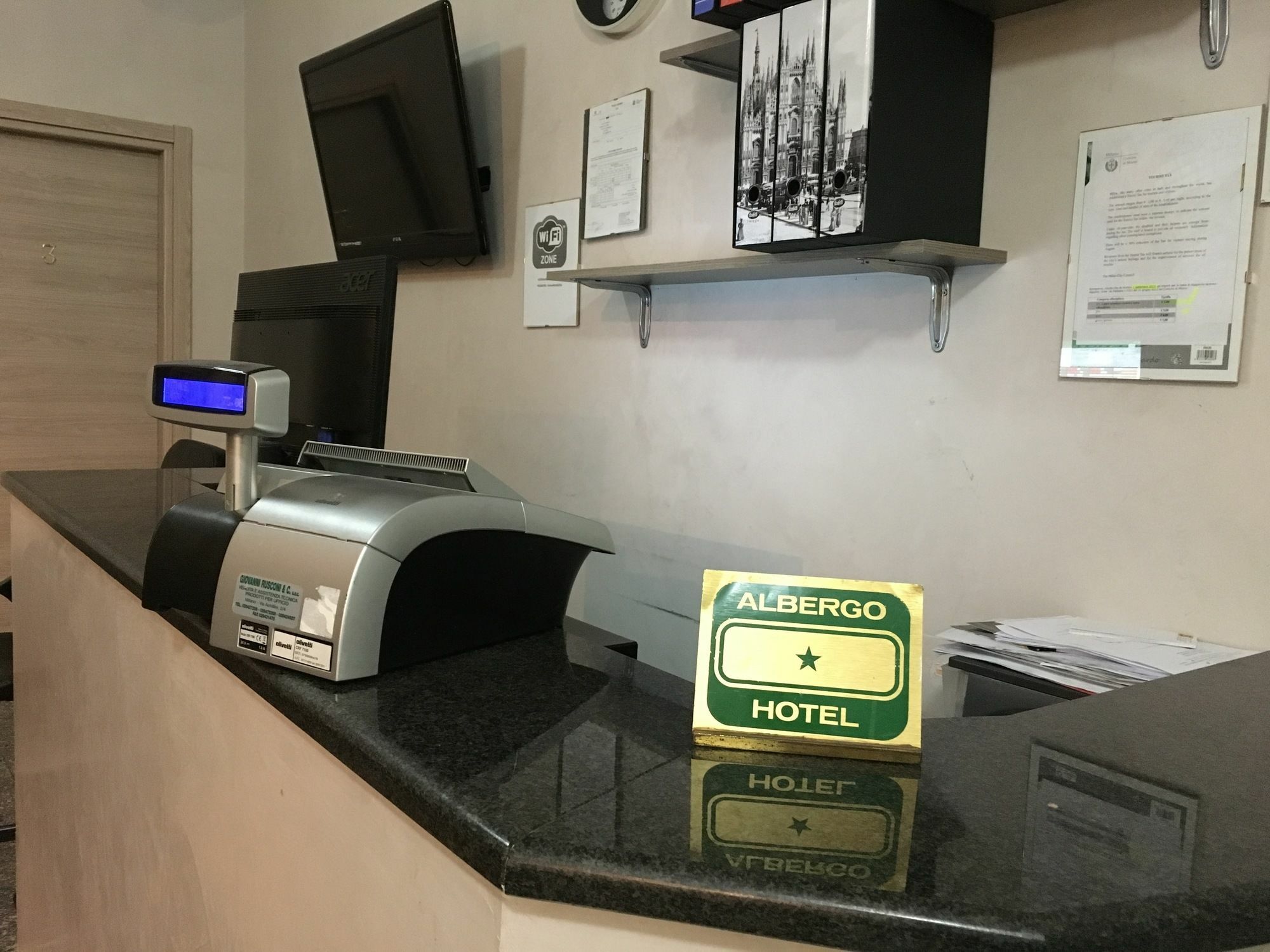 Soperga Guesthouse Милано Екстериор снимка